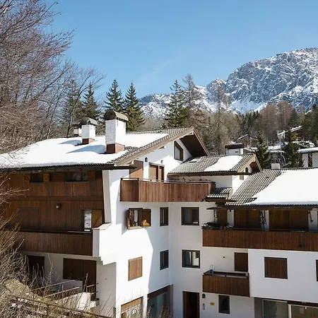 Franchetti - Stayincortina شقة كورتينا دامبيتزو